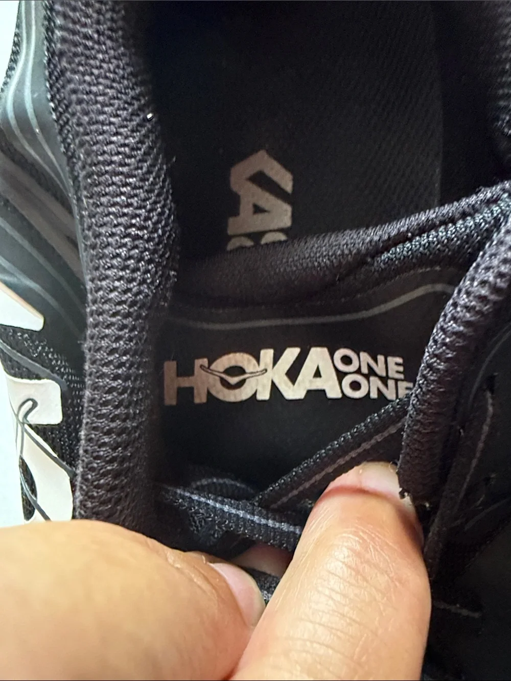 Hoka One One Bondi 7 Running Sneakers, Size 9 Woman’s